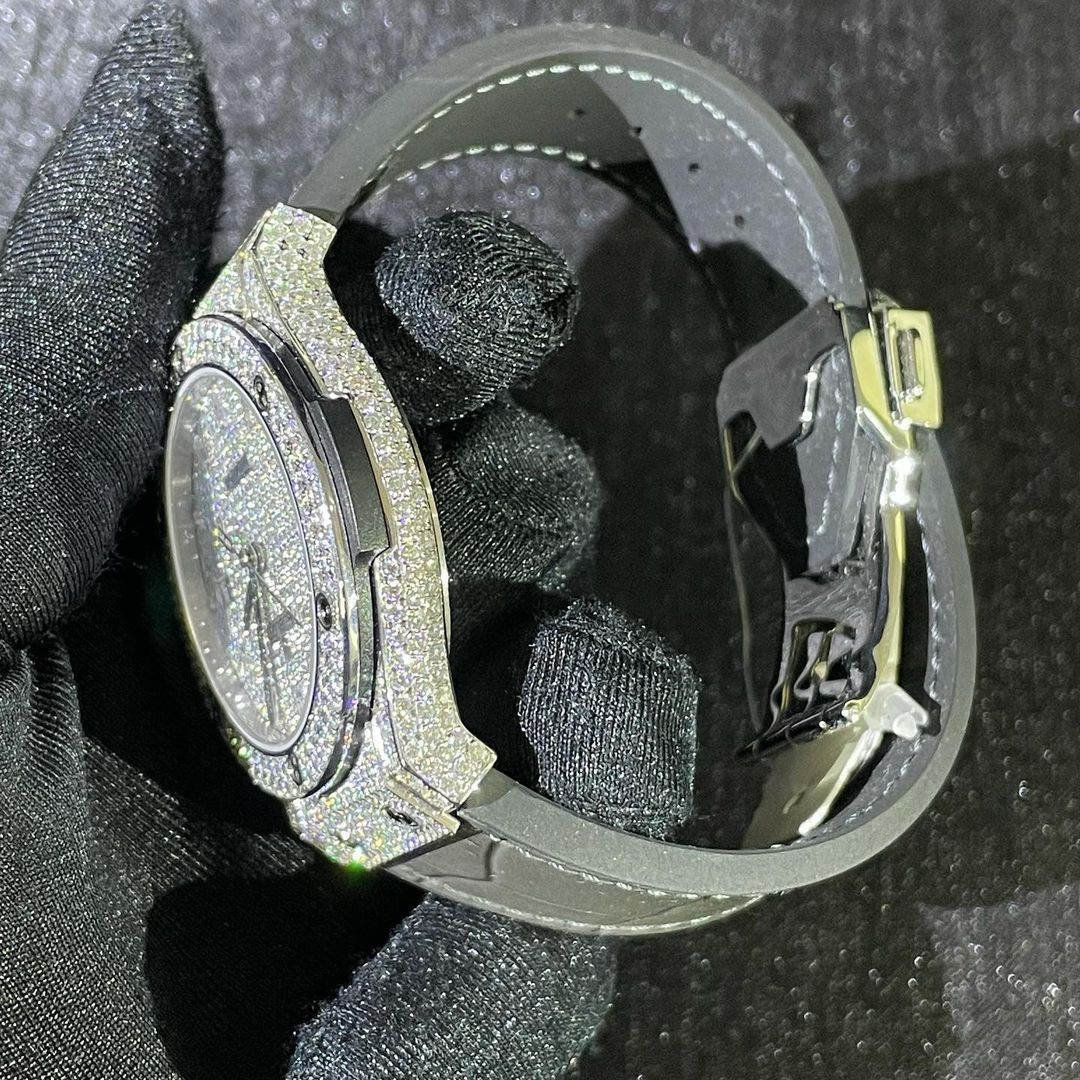 Hublot Big Bang VVS Moissanite Diamond Iced Out Watch