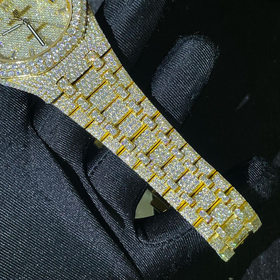 Audemars Piguet Royal Oak VVS Moissanite Diamond Iced Out Watch